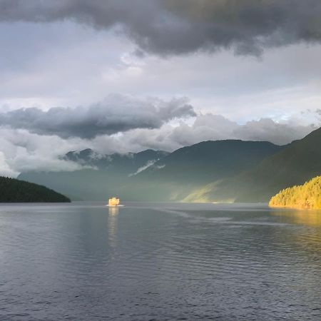 Earls Cove Orca View Bed & Breakfast Egmont Exterior foto