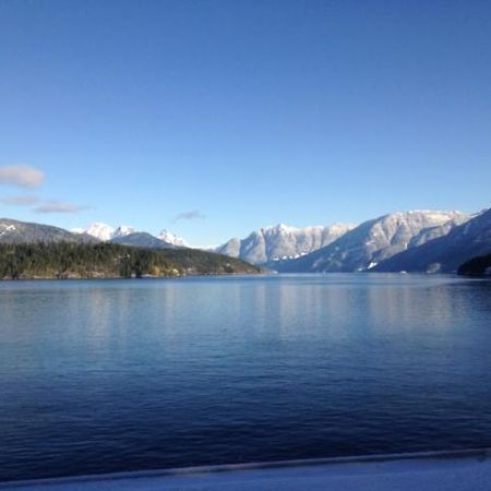 Earls Cove Orca View Bed & Breakfast Egmont Exterior foto
